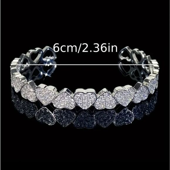 Gold Diamond Heart Bangle Bracelet - Picture 3 of 3